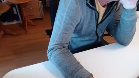 Snapshot of 69pifpaf chatting on 4, 10, 2025 69pifpaf online show from 4, 10, 2025