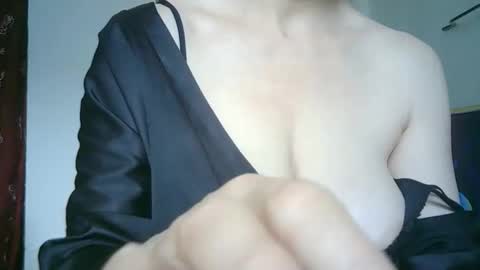 Snapshot of 77lilu chatting on 9, 5, 2026 Lilu online show from 9, 5, 2026