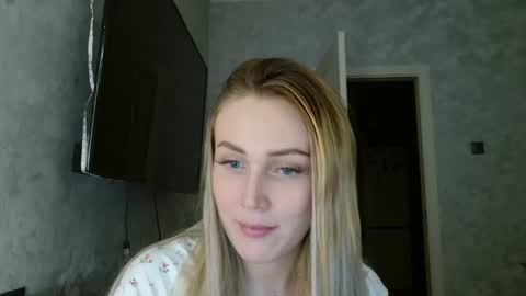 Snapshot of 7melania chatting on 19, 9, 2025 7melania online show from 19, 9, 2025