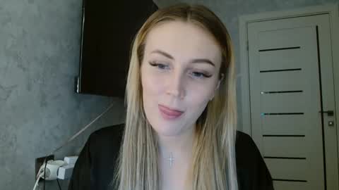 Snapshot of 7melania chatting on 8, 10, 2025 7melania online show from 8, 10, 2025