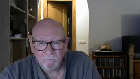  Papi  online show from 31, 12, 2024