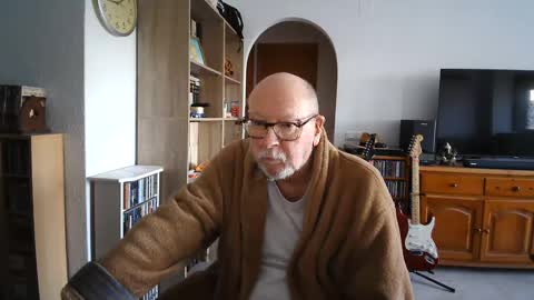  Papi  online show from 16, 2, 2025