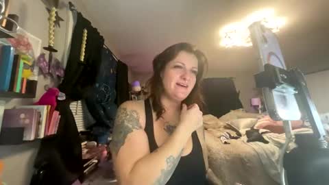 That girl online show from 12, 2, 2026