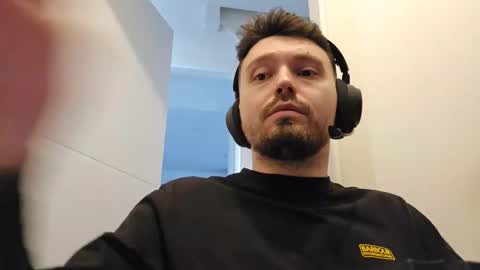 Snapshot of 8inchdude93 chatting on 8, 5, 2026 8inchdude93 online show from 8, 5, 2026