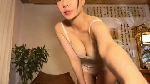 lily online show from 11, 4, 2026