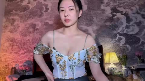 lily online show from 15, 4, 2026
