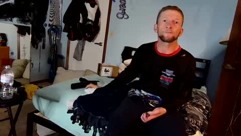 Snapshot of 9_25 chatting on 7, 3, 2025 8over6 online show from 7, 3, 2025