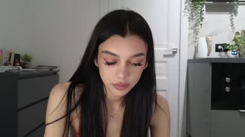 Snapshot of 9west chatting on 30, 4, 2026 KARINA online show from 30, 4, 2026