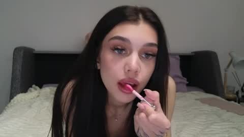 Snapshot of 9west chatting on 18, 5, 2026 KARINA online show from 18, 5, 2026