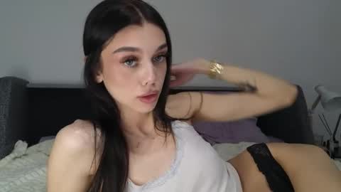 Snapshot of 9west chatting on 20, 5, 2026 KARINA online show from 20, 5, 2026