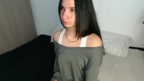 _abrill_20 online show from 27, 10, 2025