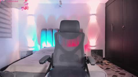 Snapshot of _agathaargent chatting on 12, 9, 2025 Agatha online show from 12, 9, 2025