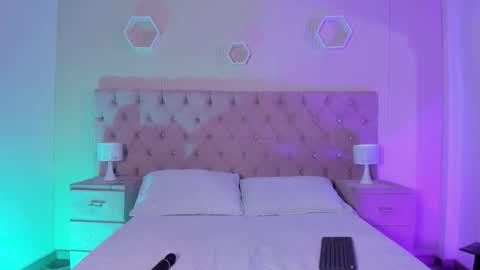 Snapshot of _agathaargent chatting on 25, 9, 2025 Agatha online show from 25, 9, 2025