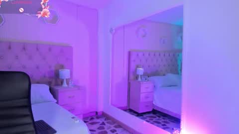 Snapshot of _agathaargent chatting on 16, 10, 2025 Agatha online show from 16, 10, 2025