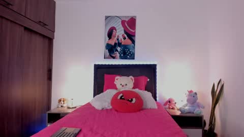 Snapshot of _alana_grey_ chatting on 25, 4, 2026 _alana_grey_ online show from 25, 4, 2026