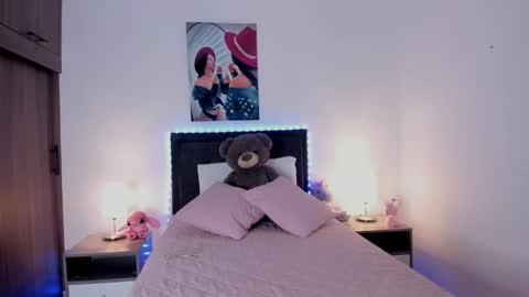 Snapshot of _alana_grey_ chatting on 18, 5, 2026 _alana_grey_ online show from 18, 5, 2026