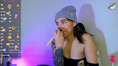 Snapshot of _alicerosse2 chatting on 22, 1, 2025 ALICE online show from 22, 1, 2025