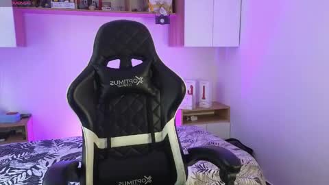 Snapshot of _alicerosse2 chatting on 17, 3, 2026 ALICE online show from 17, 3, 2026