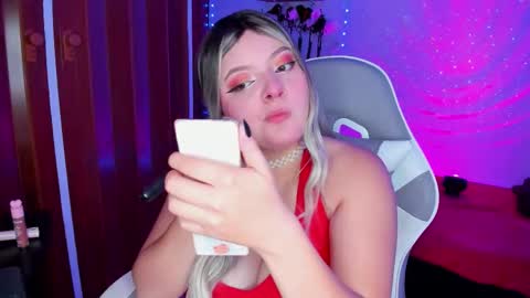 Snapshot of _alukah__ chatting on 23, 10, 2025 Alisa online show from 23, 10, 2025