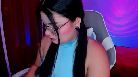 Snapshot of _alukah__ chatting on 28, 10, 2025 Alisa online show from 28, 10, 2025