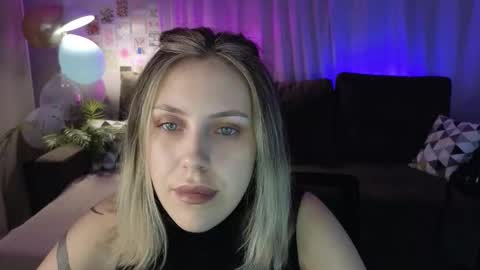 Snapshot of _amymoore_ chatting on 9, 2, 2026 _amymoore_ online show from 9, 2, 2026