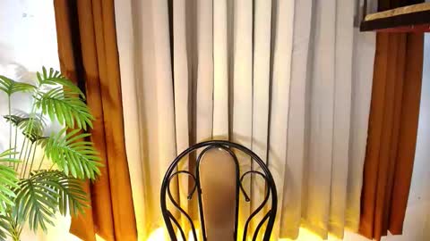 Snapshot of _amyspanks18_ chatting on 22, 10, 2025 Amy online show from 22, 10, 2025