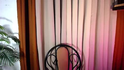 Snapshot of _amyspanks18_ chatting on 8, 11, 2025 Amy online show from 8, 11, 2025