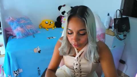 Analia online show from 12, 12, 2024