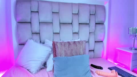 Angel Azul online show from 25, 12, 2024