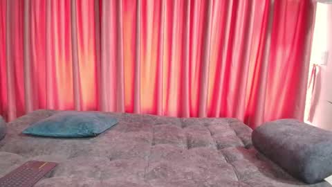 Snapshot of _annie_thomson_ chatting on 23, 10, 2025 Melissa online show from 23, 10, 2025