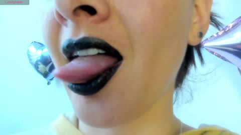 Snapshot of _antomouth_paradise chatting on 27, 5, 2026 antonia online show from 27, 5, 2026