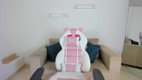 Snapshot of _april_smith_ chatting on 16, 1, 2026 online show from 16, 1, 2026