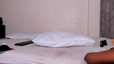 Snapshot of _ariah chatting on 21, 5, 2026 Ariah independent model online show from 21, 5, 2026