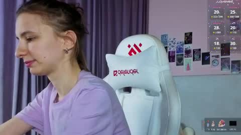 _ash_leyy_ online show from 11, 4, 2026