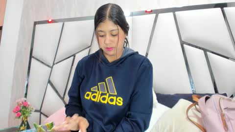 Aura online show from 21, 10, 2025