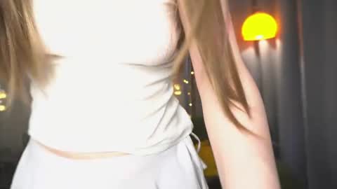 Snapshot of _aurora_lane chatting on 12, 7, 2026 _aurora_lane online show from 12, 7, 2026