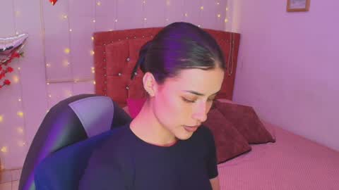 Snapshot of _aurora_moon chatting on 3, 2, 2025 Aurora online show from 3, 2, 2025