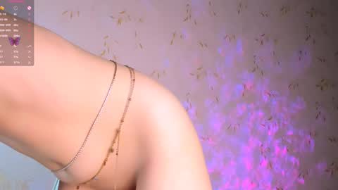 Emily - BLONDE  Jennifer - RED hair online show from 15, 9, 2025