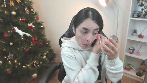 Snapshot of _bellaevans_ chatting on 30, 12, 2024 Bella Evans online show from 30, 12, 2024