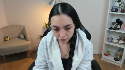 Snapshot of _bellaevans_ chatting on 5, 2, 2025 Bella Evans online show from 5, 2, 2025