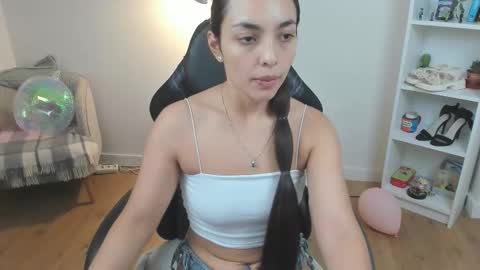 Snapshot of _bellaevans_ chatting on 22, 9, 2025 Bella Evans online show from 22, 9, 2025