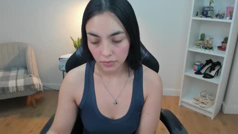 Bella Evans online show from 5, 3, 2026