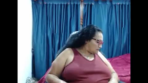 _bellanocturna online show from 2, 4, 2026