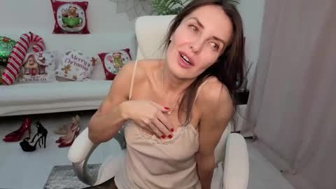 Snapshot of _beylly chatting on 3, 12, 2025 Beylly online show from 3, 12, 2025