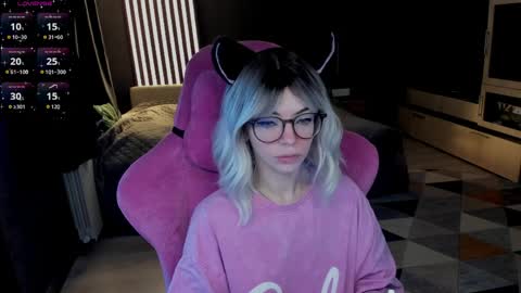 Olivia Subscribe to my Fansly -   online show from 9, 4, 2026