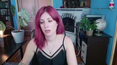 Snapshot of _blackpearl chatting on 13, 7, 2026 Laura online show from 13, 7, 2026