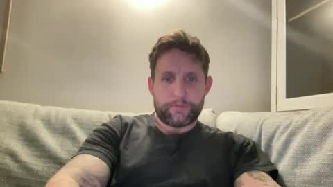 Snapshot of _british_hung_ chatting on 4, 11, 2025 UK BigThick Cock online show from 4, 11, 2025