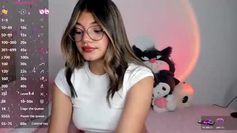 Snapshot of _camilaaa__ chatting on 9, 2, 2025   online show from 9, 2, 2025
