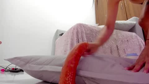 Candy online show from 4, 3, 2026