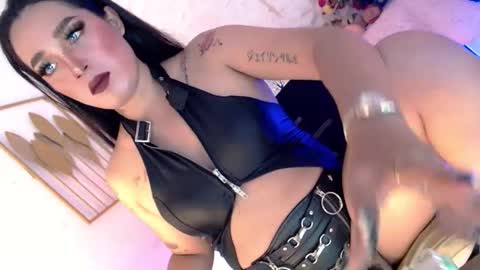 Caroline online show from 7, 2, 2026